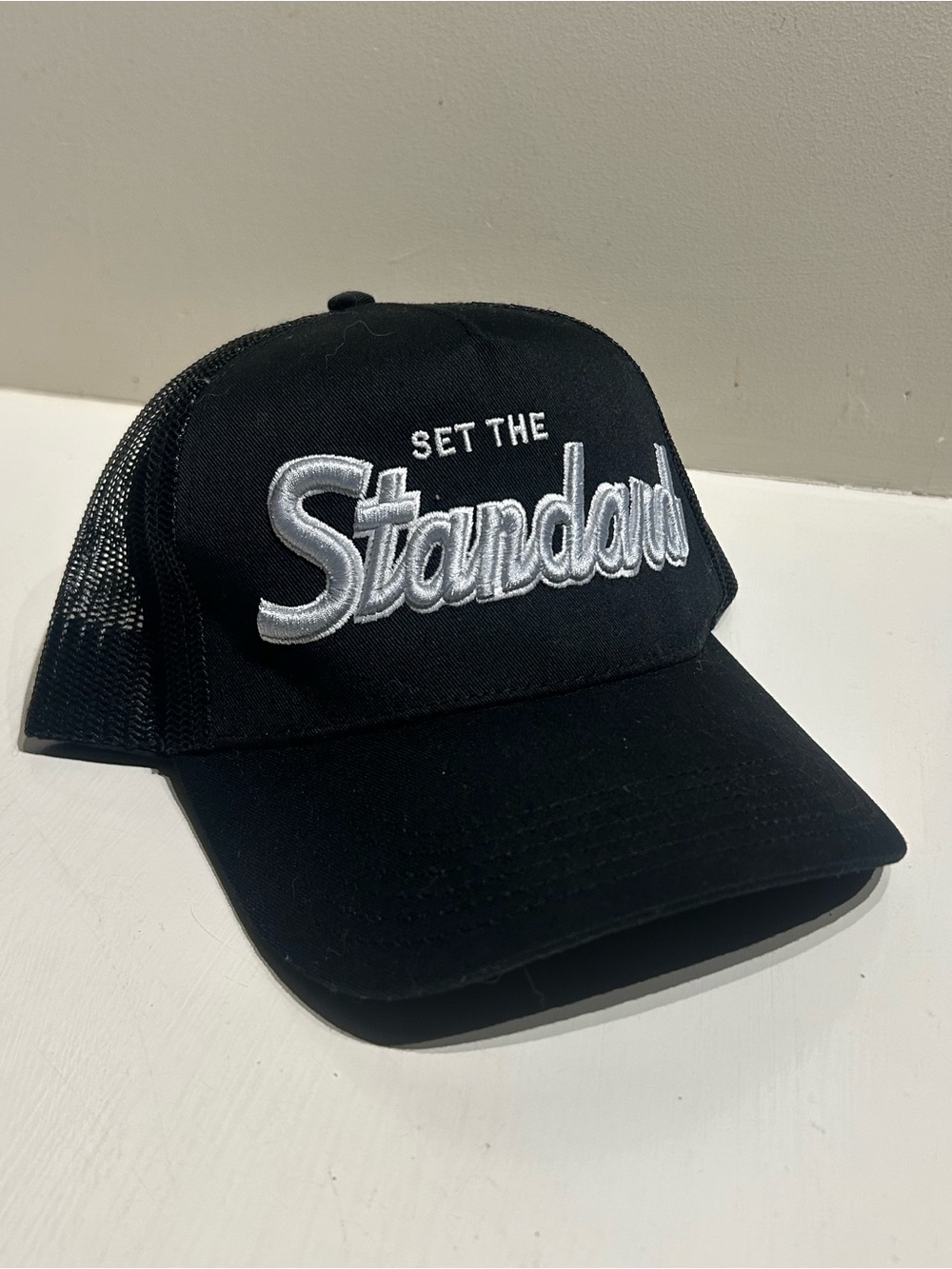 Chris Bumstead ‘Set The Standard’ Black Gym Trucker Cap